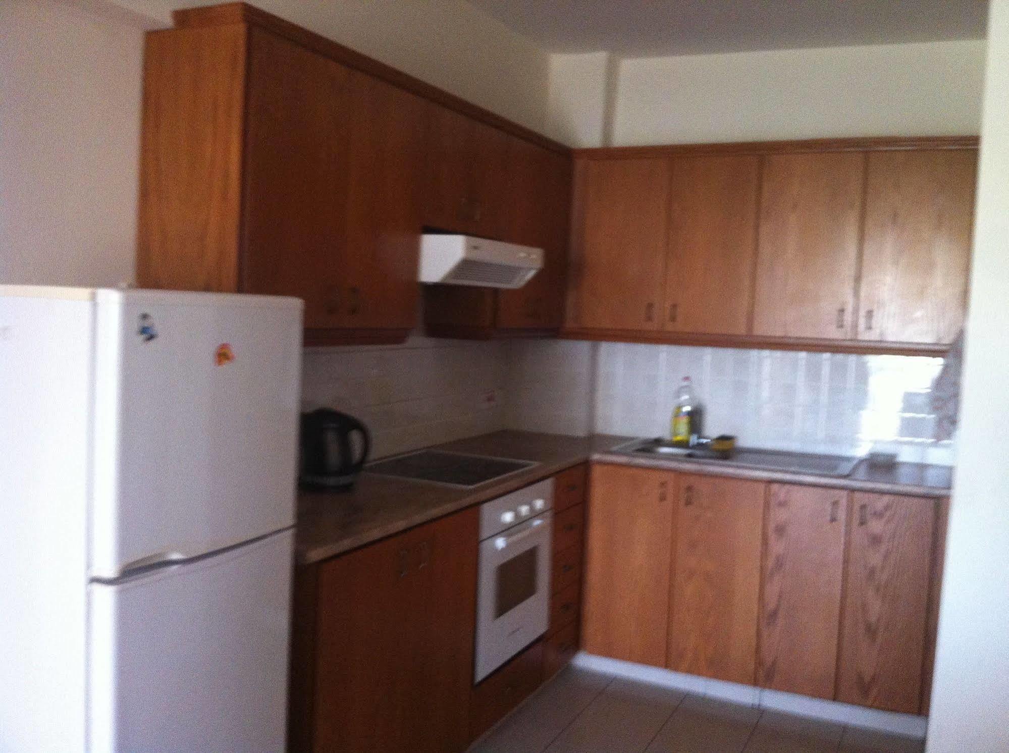 Zakos Court Apartments Ларнака Екстериор снимка