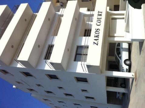 Zakos Court Apartments Ларнака Екстериор снимка